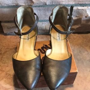 Paul Green brown leather flats with ankle straps British size 3 1/2